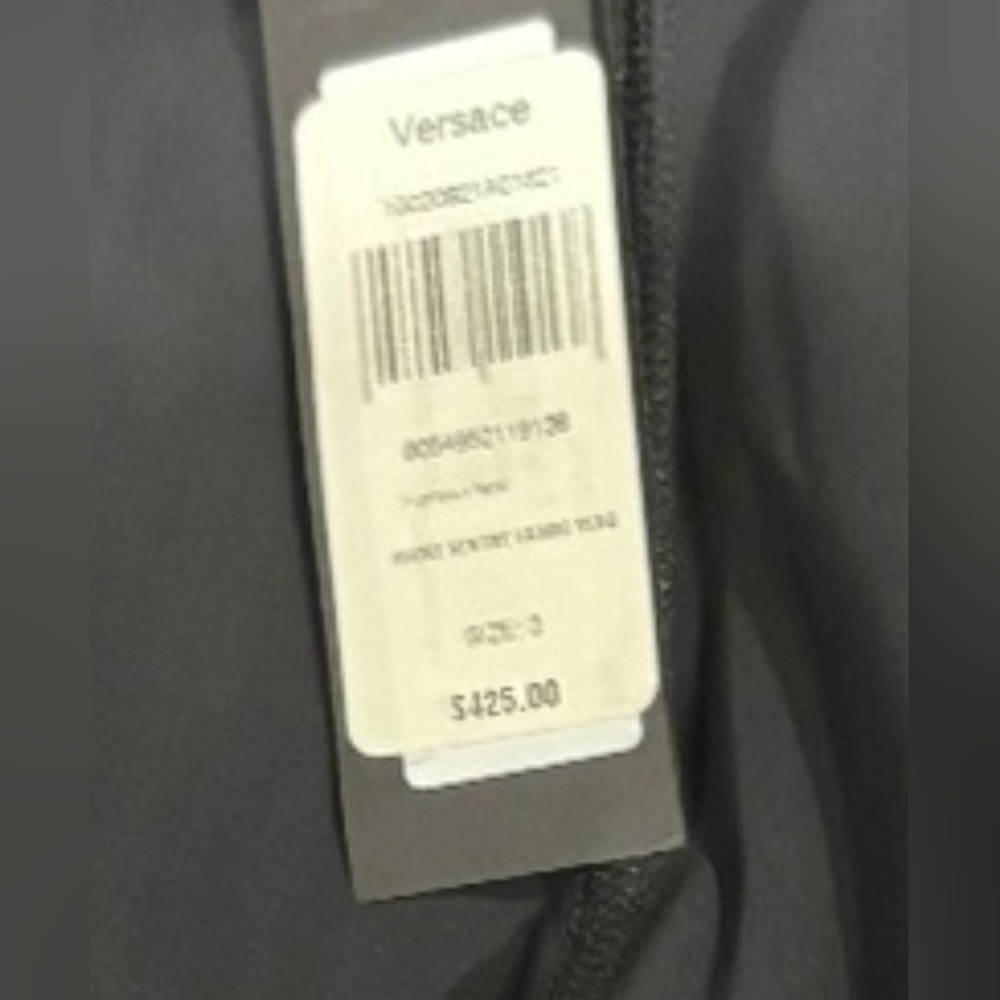 VERSACE Greca Signature Sports Bra & Versace Cycling Shorts SET (2 PIECES) NWT - Picture 12 of 15
